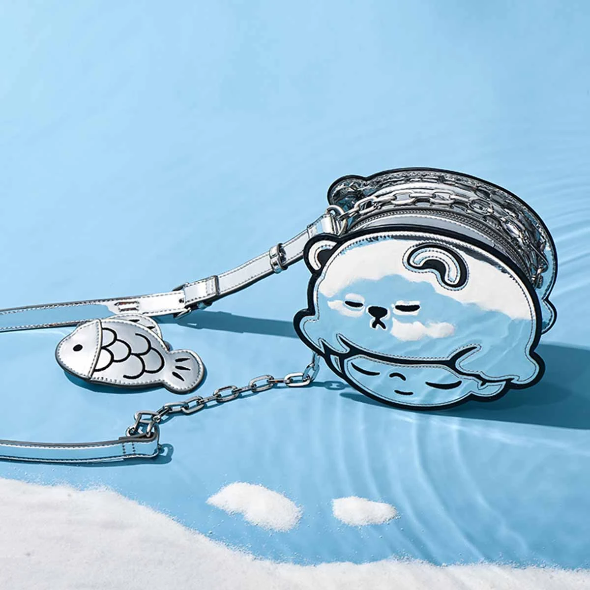 DIMOO Aquarium Series-Messenger Bag(Polar Bear) 2 DIMOO Aquarium Series-Messenger Bag(Polar Bear) - Image 2